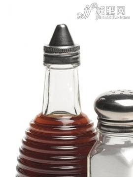 晚上喝白醋7天暴瘦38斤，晚上用白醋7天暴瘦38斤方法（每天一杯醋 7天瘦一圈）