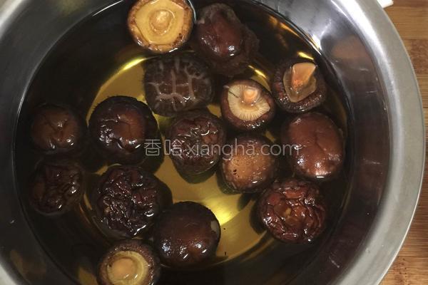 黄焖鸡腿做法，黄焖鸡腿的家常做法（黄焖鸡腿）