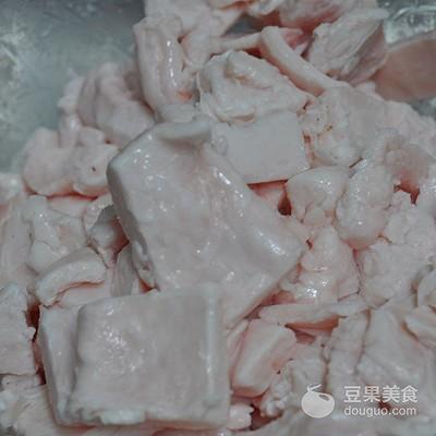 如何熬猪油，熬猪油怎么熬才香（猪油的做法“熬一碗雪白的猪油”）