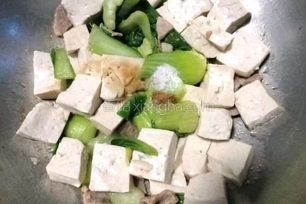 油菜炒肉怎么做，油菜炒肉做法（油菜豆腐炒肉）
