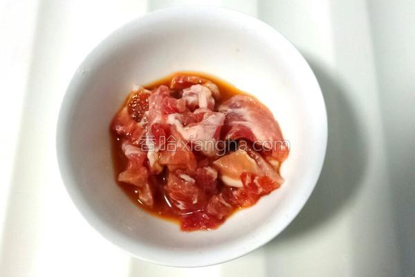 油菜炒肉怎么做，油菜炒肉做法（油菜豆腐炒肉）