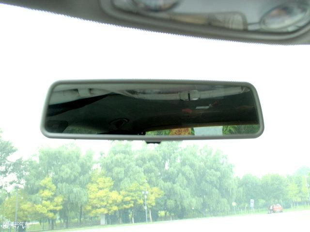 东风风行sx6七座颜色，风行sx6手动挡七座内饰空间图片（爱卡实拍东风风行景逸X6）