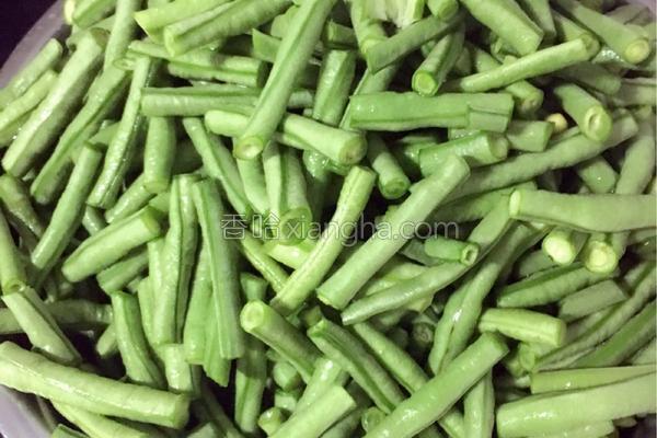 凉拌豆角的家常做法，凉拌豆角的家常做法煮几分钟（凉拌豆角）