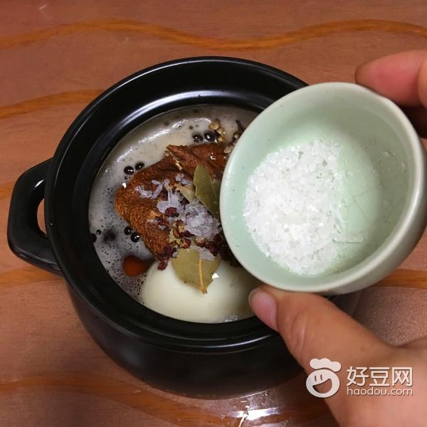 乡巴佬卤鸡蛋怎么保存，自己做的乡巴佬鸡蛋怎么存放（百吃不厌的啤酒卤乡巴佬鸡蛋）