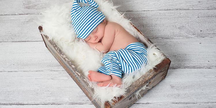 形容婴儿刚出生的唯美句子，婴儿降生的唯美句子（迎接新生命唯美的句子）