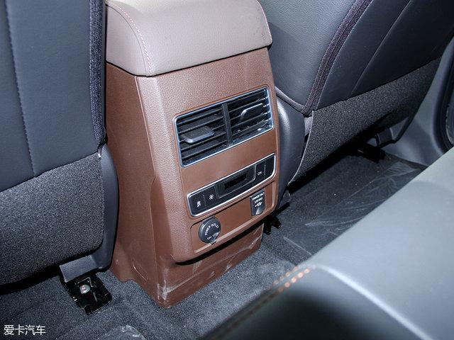 东风风行sx6七座颜色，风行sx6手动挡七座内饰空间图片（爱卡实拍东风风行景逸X6）