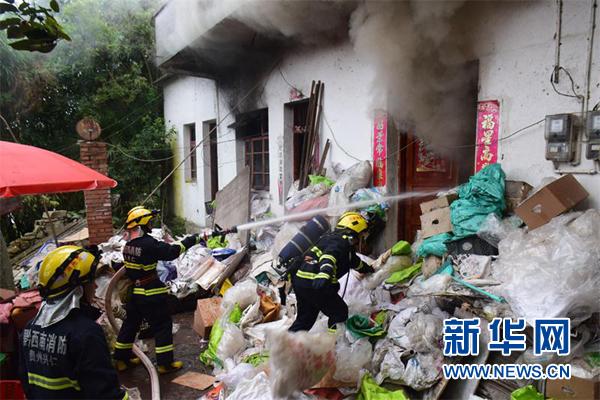 贵州兴仁市家电维修电话 电器故障引燃民房 贵州兴仁消防火速扑救