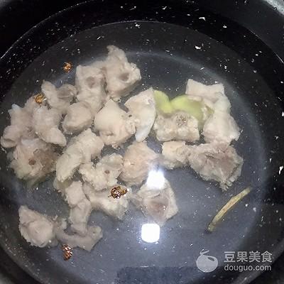排骨绿豆汤的做法，排骨汤怎么做好喝（清热解毒的排骨绿豆汤）
