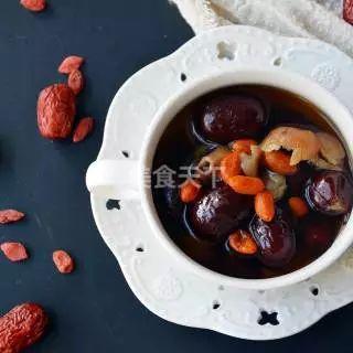 炖汤做法大全，老麻鸭炖汤做法大全（在遇到秋日悲伤之前）