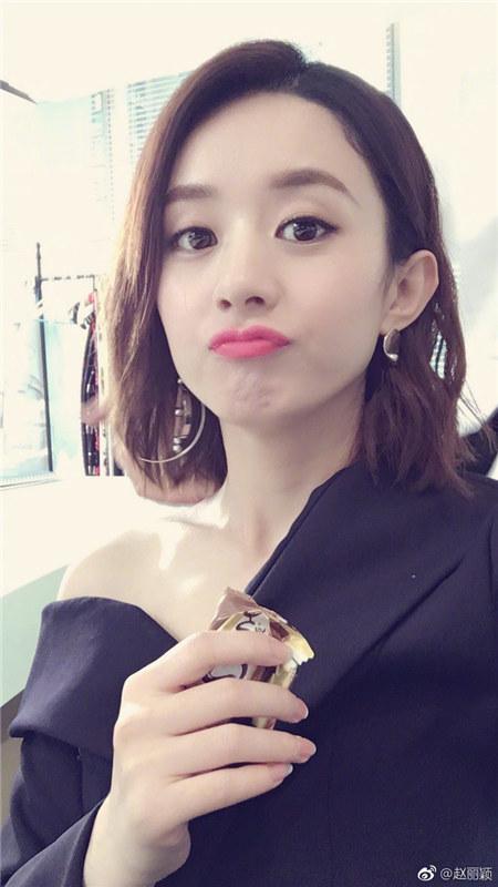 赵丽颖个人资料简介，赵丽颖和冯绍峰为什么离的婚（赵丽颖瘦成纸片纤腰细到吓人）