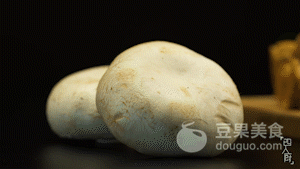 奶油蘑菇汤的做法，蘑菇汤最简单做法（必胜客奶油蘑菇汤的做法）