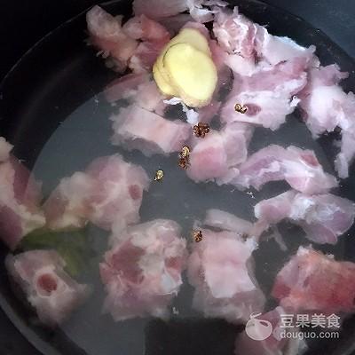 排骨绿豆汤的做法，排骨汤怎么做好喝（清热解毒的排骨绿豆汤）