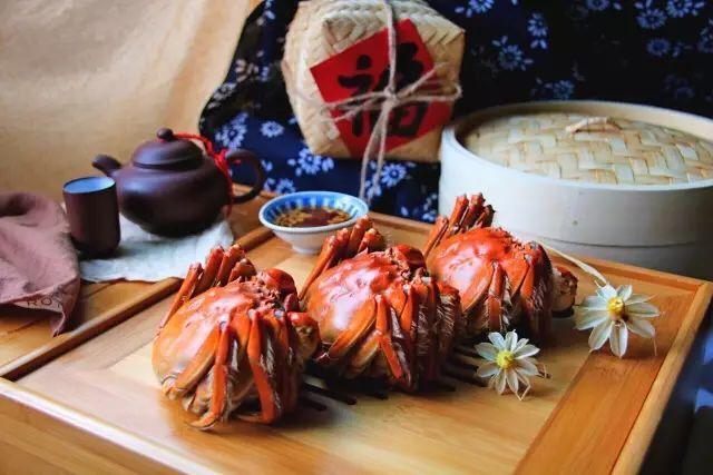 大闸蟹的家常做法，大闸蟹的家常做法怎么做好吃（看了会流口水的大闸蟹花式做法）