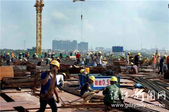 湛江高铁站在哪里，湛江站是不是湛江南站（明年，这儿可以坐高铁啦！）