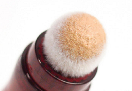 遮瑕笔可以直接使用吗，遮瑕笔能直接用吗（美宝莲橡皮擦遮瑕笔怎么用）