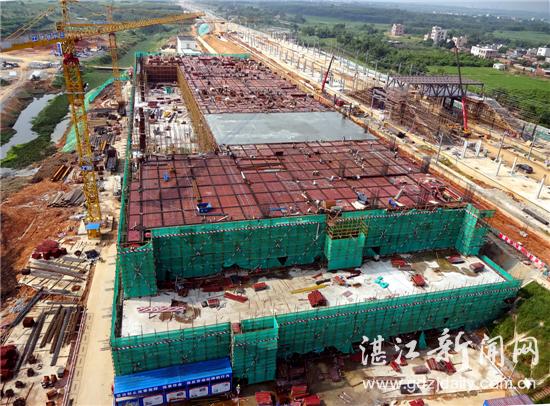 湛江高铁站在哪里，湛江站是不是湛江南站（明年，这儿可以坐高铁啦！）