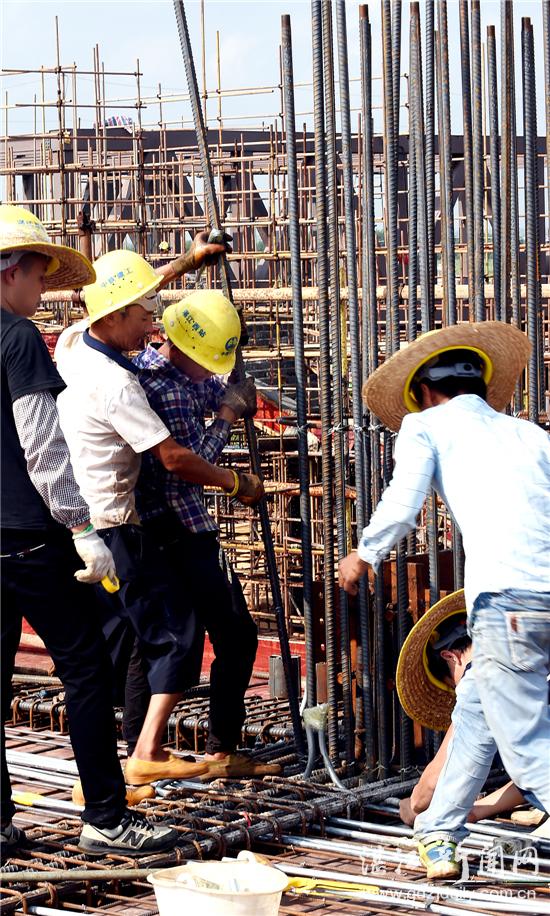 湛江高铁站在哪里，湛江站是不是湛江南站（明年，这儿可以坐高铁啦！）