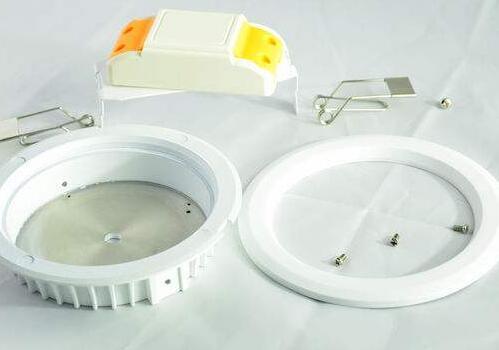 筒灯怎么拆下来，筒灯如何拆卸（筒灯安装注意事项）