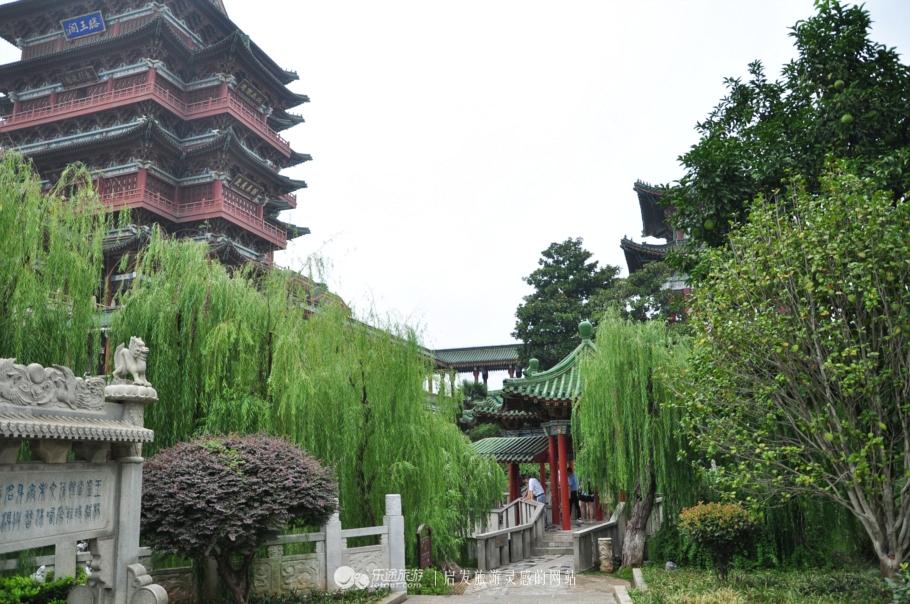 滕王阁序中的滕王阁在哪，滕王阁序中的滕王阁在哪儿（滕王高阁几时楼）