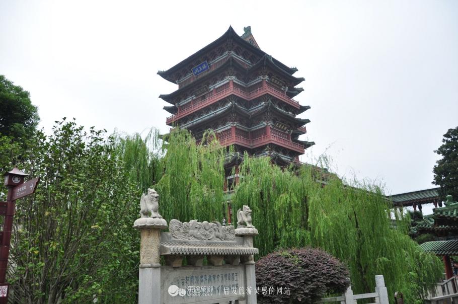 滕王阁序中的滕王阁在哪，滕王阁序中的滕王阁在哪儿（滕王高阁几时楼）