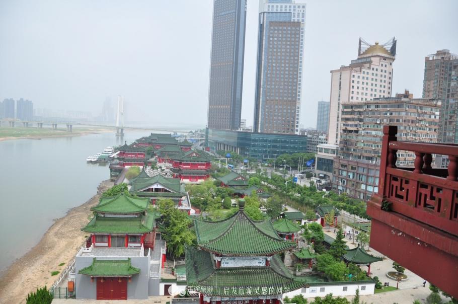 滕王阁序中的滕王阁在哪，滕王阁序中的滕王阁在哪儿（滕王高阁几时楼）