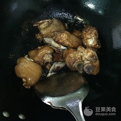 猪脚炖花生，猪脚炖花生米的禁忌（花生炖猪脚的做法）