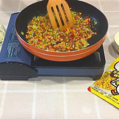 蛋包饭做法，日式蛋包饭的做法（流心蛋包饭做法）