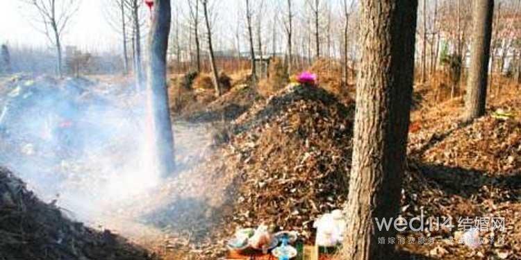 儿媳妇去上坟对谁不好，儿媳上坟对谁不好（为什么结婚当天要上坟）