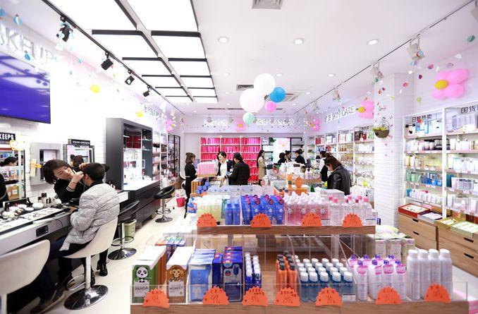 如何开化妆品店(怎么找化妆品一手货源)