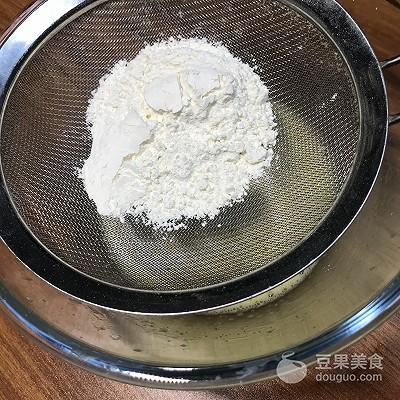6寸戚风的做法，6寸戚风多大（六寸戚风的做法）