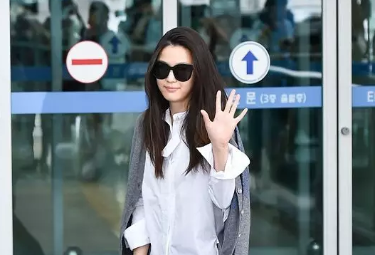 时尚风云录，时尚风云录解说词（一周国内外服企风云录）