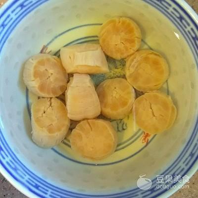 白鸽蛋怎么煮营养高，白鸽蛋怎么炖才营养（三鲜鸽蛋汤的做法）
