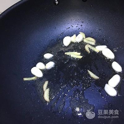 梅菜扣肉蒸多长时间，扣肉蒸多久能烂（梅菜扣肉的做法）