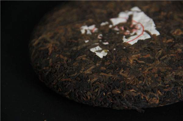 普洱茶生茶好还是熟茶好，普洱茶生茶好还是熟茶好减肥（是选生茶好还是选熟茶好）
