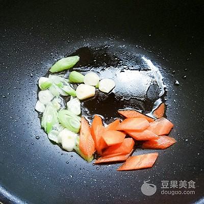 河南豆怎么炒，河南豆怎么炒好吃又脆（清炒荷兰豆的做法）