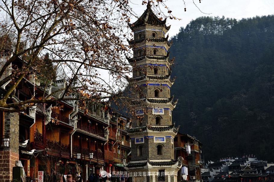 凤凰古城在哪，凤凰古城在哪个省城（湘西凤凰古城）