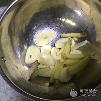 梅菜扣肉蒸多长时间，扣肉蒸多久能烂（梅菜扣肉的做法）