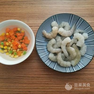 青虾仁怎么做好吃，清炒虾仁的家常做法有哪些（快手健康小炒-时蔬滑虾仁#中粮我买）