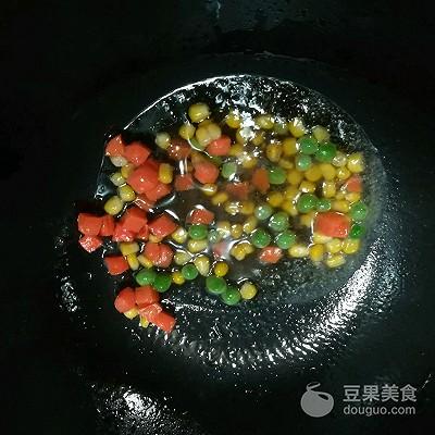 青虾仁怎么做好吃，清炒虾仁的家常做法有哪些（快手健康小炒-时蔬滑虾仁#中粮我买）