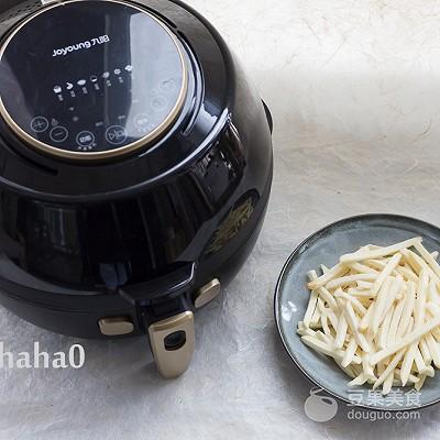 空气炸锅炸薯条几分钟，空气炸锅炸薯条多长时间多少度（无油炸薯条的做法）