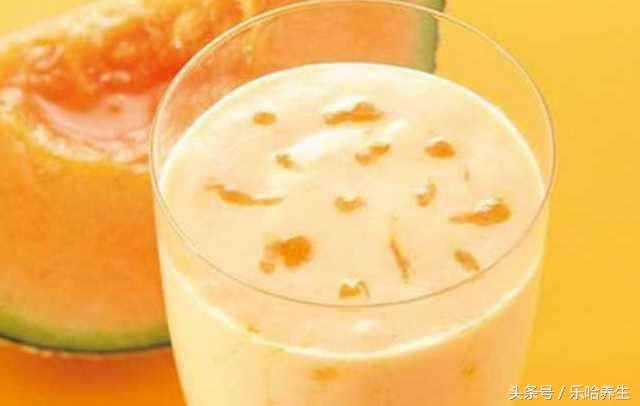 哈密瓜上火还是下火，哈密瓜的作用与功效（揭哈密瓜的5大功效）