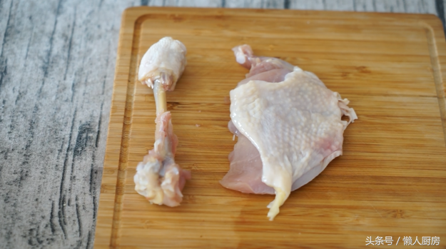 生鸭蛋腌咸了快速变淡，鸭蛋太咸怎样变淡（还省去了不会包的麻烦）