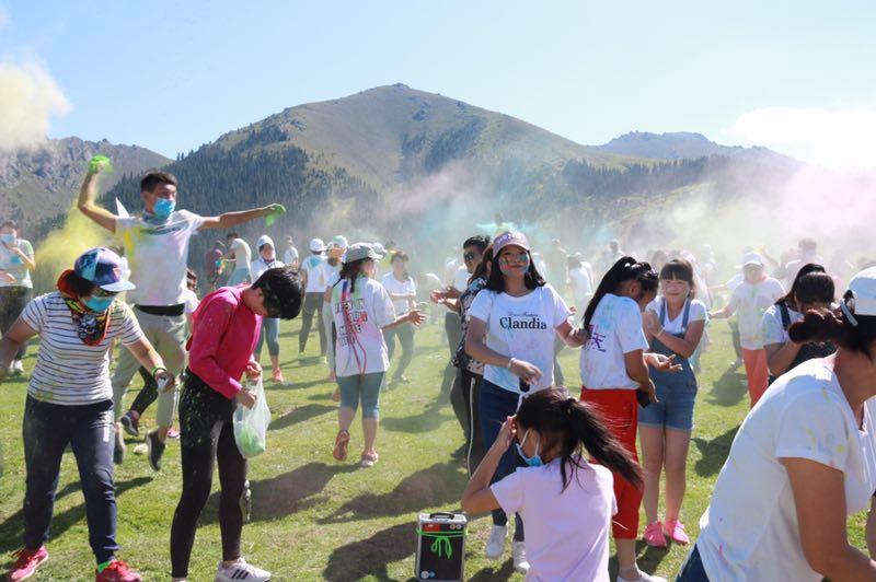 彩跑粉是干什么用的，彩跑粉洗得掉吗（不青春——乌鲁木齐酷炫彩虹跑让你好看）