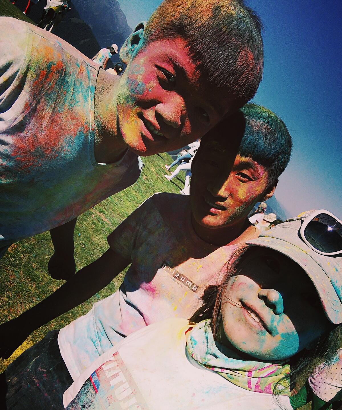 彩跑粉是干什么用的，彩跑粉洗得掉吗（不青春——乌鲁木齐酷炫彩虹跑让你好看）