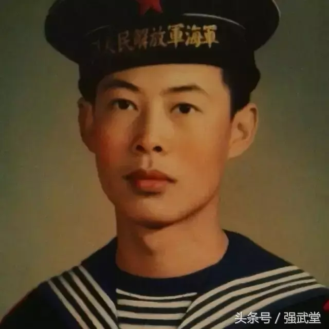 风华正茂的小吊逼，微信头像，风华正茂的小吊逼（为微信头像换军装：为八一而作）