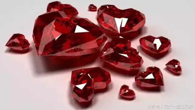 虎眼石和什么属相犯冲，佩戴虎眼石禁忌（属兔的犯太岁、属猪的鸿运当头、属马的）