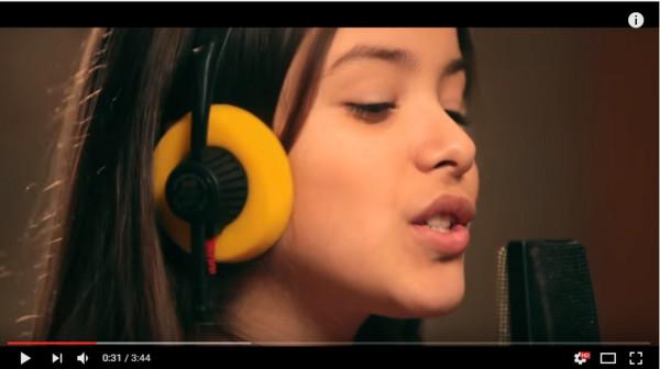 最好听的英文歌rollinginthedeep，10岁萝莉唱《Rolling