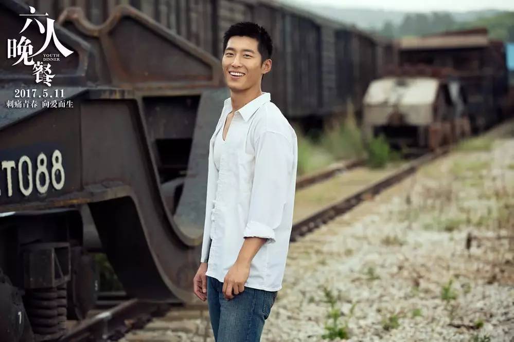 玻璃之情讲的是什么故事,玻璃情缘 电视剧(一个大变迁时代下对真爱的