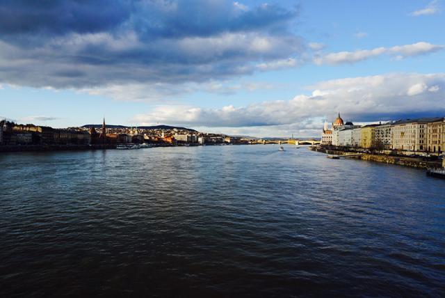 陈布达陈佩斯名字的来历，陈布达（原来陈佩斯的名字取自布达佩斯）