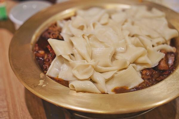 石家庄胡氏大盘鸡，石家庄胡氏大盘鸡的做法（石家庄这里的大盘鸡最正宗）